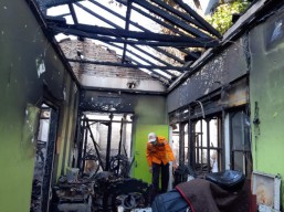 Rumah Kontrakan di Situbondo Ludes Terbakar, Kerugian Ditaksir Rp 75 Juta