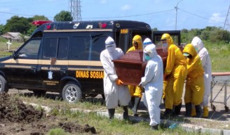 Warganya Bu Khofifah Terbanyak Yang Meninggal Dunia Akibat Covid Hari Jumat