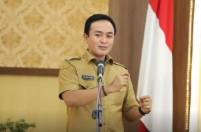 Pemkab Pamekasan Bagikan THR Rp 33 Miliar Untuk Seluruh Pegawai