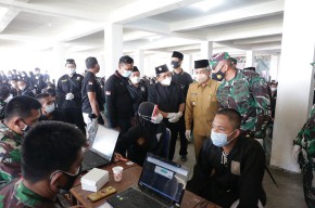 Ribuan Pendekar Silat PSHT Tuban Disuntik Vaksin