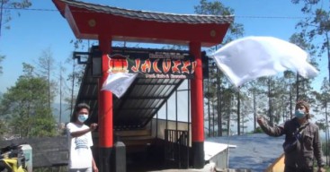 PPKM Diperpanjang Lagi, Pelaku Wisata di Mojokerto Kibarkan Bendera Putih