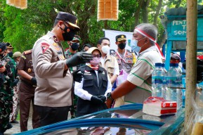 Ribuan Warga Jombang Lakukan Vaksinasi Dosis Kedua di Kebonrojo