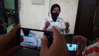 Istri Isoman, Bos Bengkel Motor Tulungagung 'Goyang' Keponakan