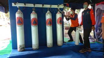 Gratis! Oksigen Untuk Masyarakat Tersedia Depan Samsat Gresik