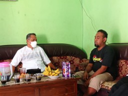 Gerindra Jatim Kunjungi 'Pur Klinik', Tersangka Kasus Dugaan Praktik Dokter Ilegal di Mojokerto