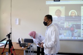 PTM SMP di Surabaya Dialihkan ke Daring, Persiapkan Asesmen Nasional