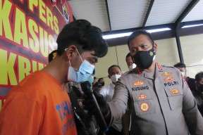 Terlilit Utang Judi, Karyawan ini Sikat Mobil Sang Majikan