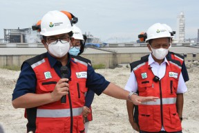 Kurangi Ketergantungan Impor, Menteri Investasi Dukung Percepatan Proyek Pabrik Soda Ash Petrokimia Gresik