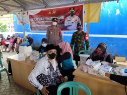 Serbuan Vaksin Bagi Warga Bawean, Silahkan Datang ke Puksemas