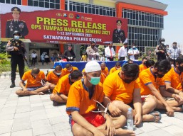 Polres Gresik Ungkap 23 Kasus dan Amankan 25 Tersangka