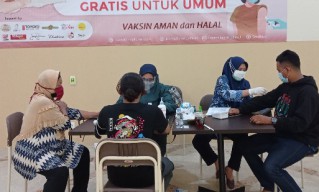 Mall di Gresik Pun Kini Jadi Pusat Vaksinasi