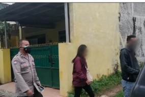 Sambil Bawa 2 Anak, Istri di Jember Gerebek Suami Selingkuh di Rumah Kos
