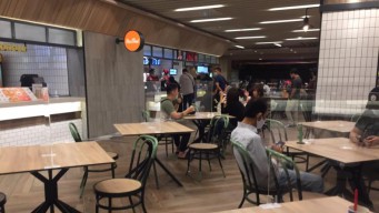 Selama Nataru, Makan Di Warteg Hingga Resto Dibatasi Maksimal Satu Jam