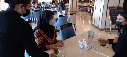 Nikmati Kopi Kopyok Khas Gresik di Hotel Aston, Murah Lho
