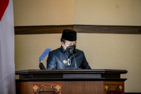 Bupati Jember Hendy Tanggapi Pandangan Fraksi DPRD Atas Pandangan Umum Lima Ranperda