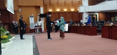 Sah, Zuhrotul Mar'ah Resmi Jadi Anggota DPRD Surabaya