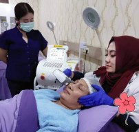 Terbaru, Magic Lightening Premium Diamond 1 Glowing Bisa Atasi Masalah Jerawat Wajah