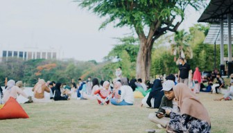 D'Lagoon Cafe, Ngopi Santai Dengan Suguhan Pemandangan Danau