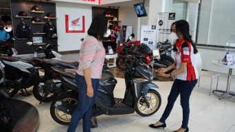 Ada HUJAN EMAS di MPM Honda Jatim