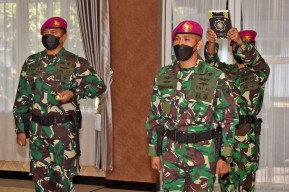 Letkol Marinir Akhmad Kharis Mukhyidin Jabat Komandan Batalyon Infanteri 1 Marinir