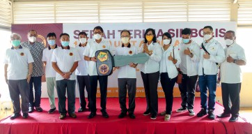 Yellow Clinic Gresik Akan Operasikan Ambulans Sumbangan PT Smelting