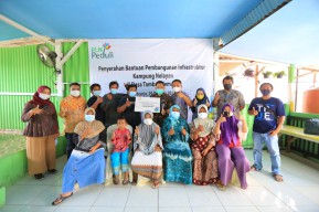 PLN UP3 Surabaya Salurkan Bantuan ke Warga Sidoarjo Sejumlah Rp 98 Juta