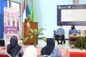 Pernikahan Dini Sampai Terjebak Napza Karena Kurangnya Pengetahuan GenRe