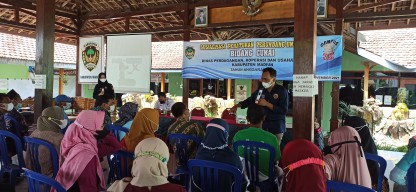 Pedagang di Madiun Dapat Sosialisasi Ciri-ciri Rokok Ilegal