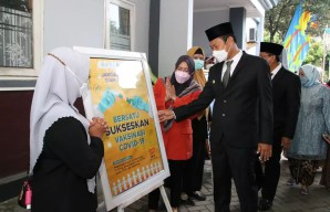 Bupati Lamongan Apresiasi Kerja Keras Nakes