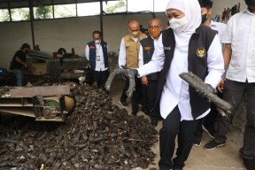 Ciptakan Inovasi Waste to Energy, Khofifah Acungi Dua Jempol Untuk Pemkab Dan SMK Ponorogo