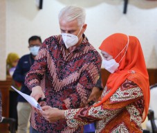 Khofifah Jajaki Kerjasama Pembangunan SRRL dengan Bank Pembangunan Jerman