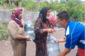 Peduli Sesama, YAMAHA Jatim Bantu Korban Erupsi Gunung Semeru di Lumajang