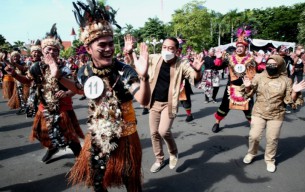 Peringati Hari Ibu, Pemkot Surabaya Gelar Lomba Senam Gemufamire dan Cipta Menu untuk Balita Stunting