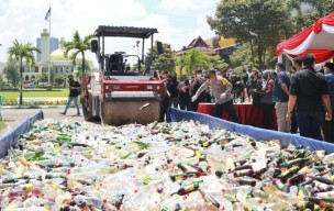 Polda Jatim Musnahkan Ribuan Narkoba dan Miras