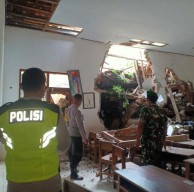 SDN di Ponorogo Tertimpa Longsor