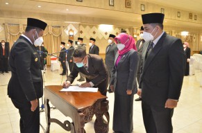 Mayoritas Plt Dilantik Jadi Kepala OPD, Pesan Bupati Yani: Kerjalah dengan Ikhlas