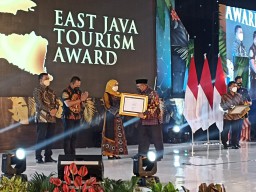 Sektor Wisata Kabupaten Gresik Diganjar Sejumlah Penghargaan