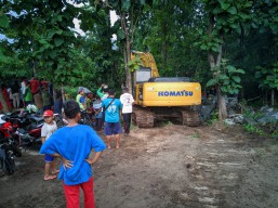 Proyek Jembatan Ambrol, Dua Pekerja Tewas Tertimbun Material