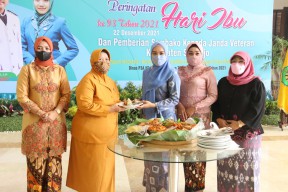 Pemkab Sidoarjo Peringati Hari Ibu di Pendopo