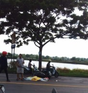 Ngebut Salip Kiri, Pegawai Pabrik Mie Meregang Nyawa di Jalan Raya Duduksampeyan