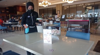 Makan Nyaman di Resto Aston Inn Gresik dengan Protokol Kesehatan