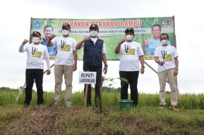 Dandim Lamongan Tanam Pohon Bambu Bareng Bupati