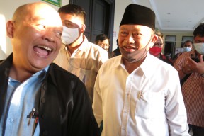 Setelah Jalani 2 Tahun Penjara, Mantan Bupati Sidoarjo Abah Ipul Bebas Hari Ini
