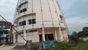 Tak Kunjung Selesai, Kontraktor Proyek Islamic Center Gresik Terancam Blacklist