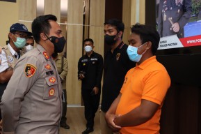 Nahkoda Kapal di Pacitan Ditetapkan Tersangka Karena Bantai Lumba Lumba