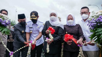 Bupati Bojonegoro dan Tuban Dampingi Gubernur Jatim Resmikan Jembatan TBT