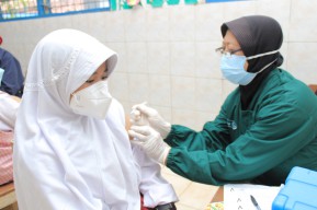 Vaksinasi di Kabupaten Ponorogo Lambat, Vaksin Bosster Urung Dilakukan