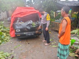 Diterjang Angin Kencang, 4 Rumah dan 1 Mobil Rusak Parah di Ponorogo