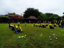 Serah Terima Jabatan Ketua RT, Warga Magersari Permai Sidoarjo Outbond di Pasuruan