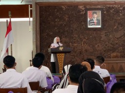 Bupati Bojonegoro Anna Mu'awanah Arahkan 211 Pendamping PKH, Ini Arahannya